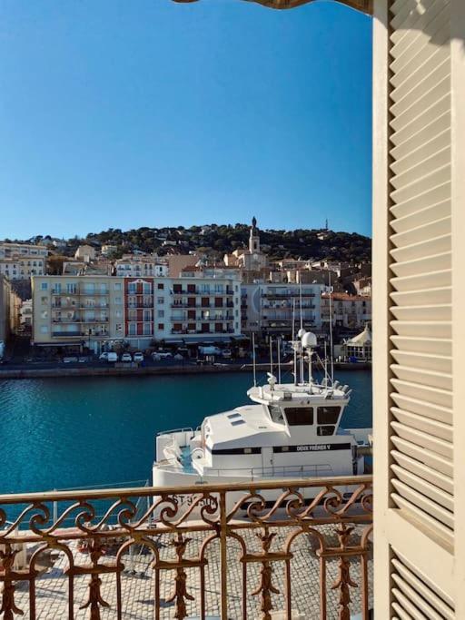 "Georgio" Grand Appartement Traversant Avec Vue Canal Et Parking Sete Exterior photo